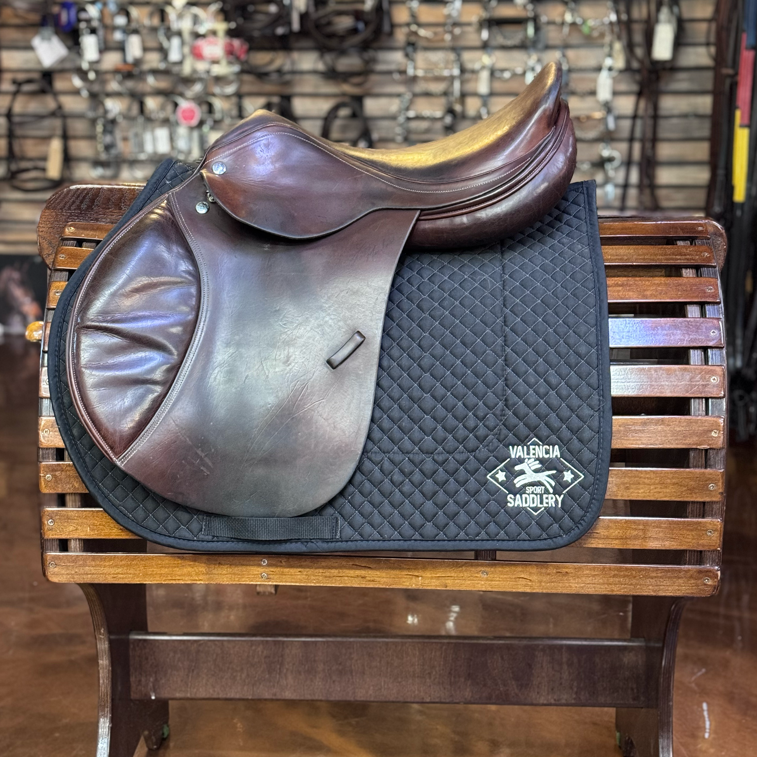 Verhan Todd Minikus Saddle 17" MW