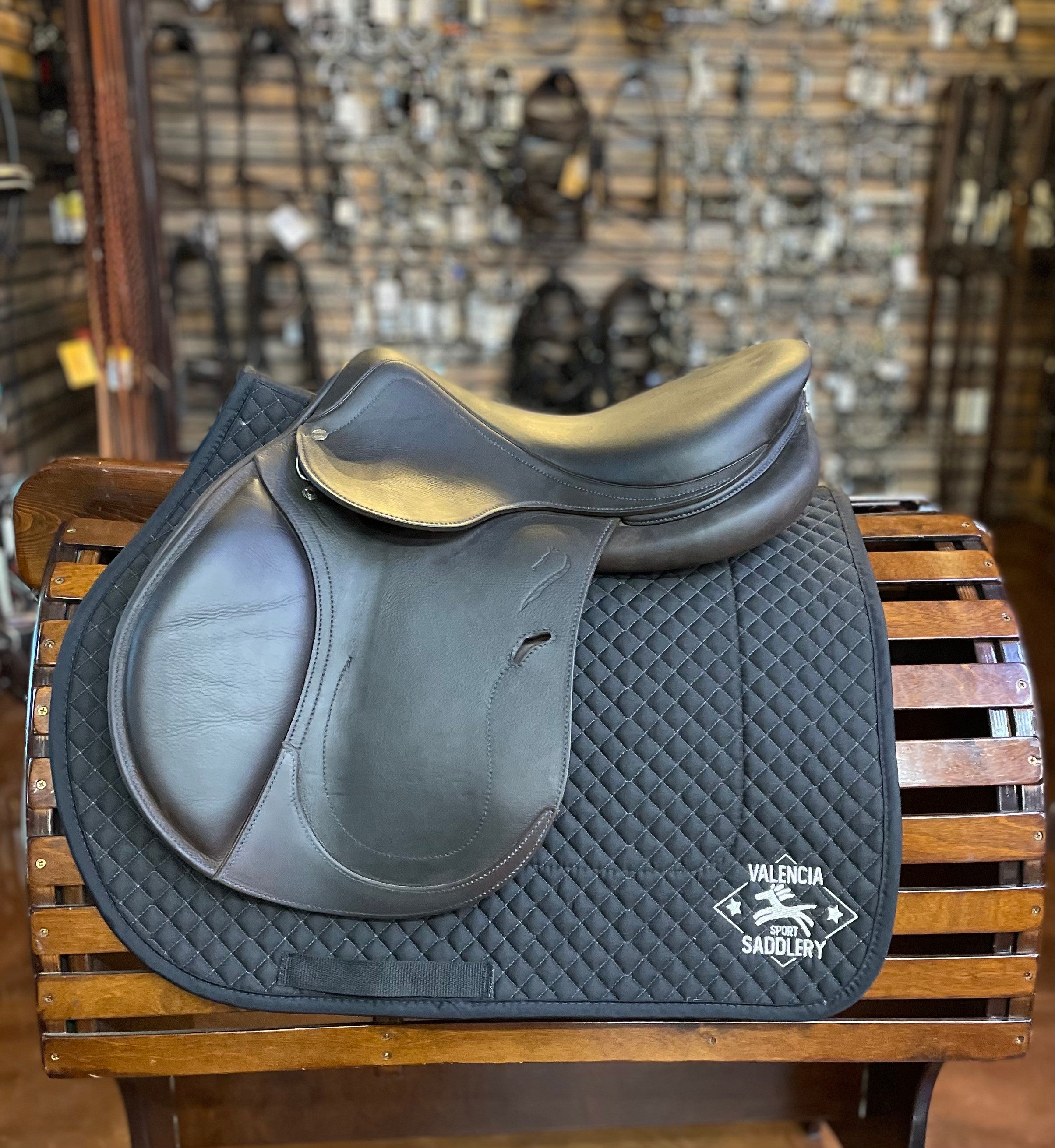 Antares Contact saddle 17" 1NB