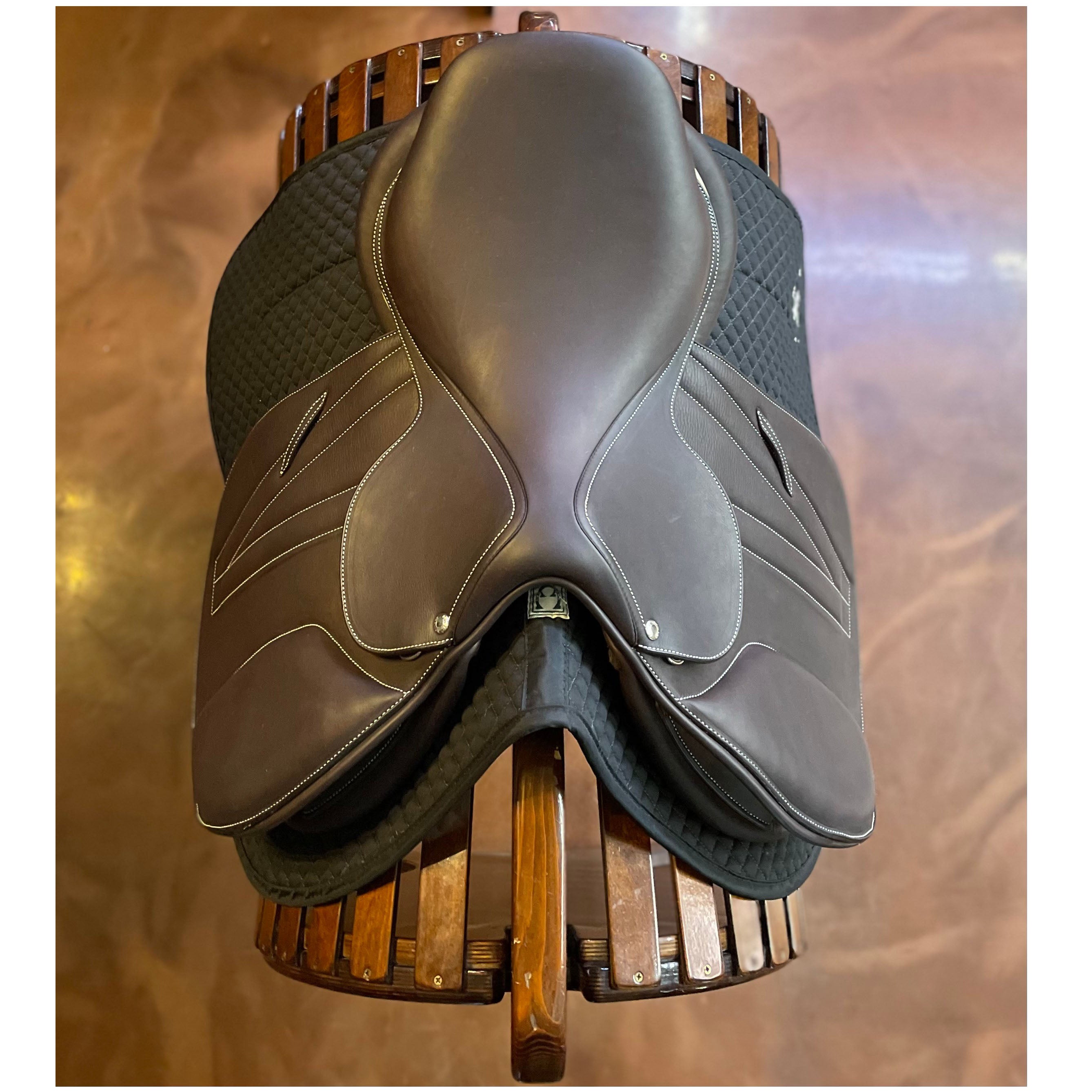 BUTET Premium Saddle L17" 2.25 short flaps