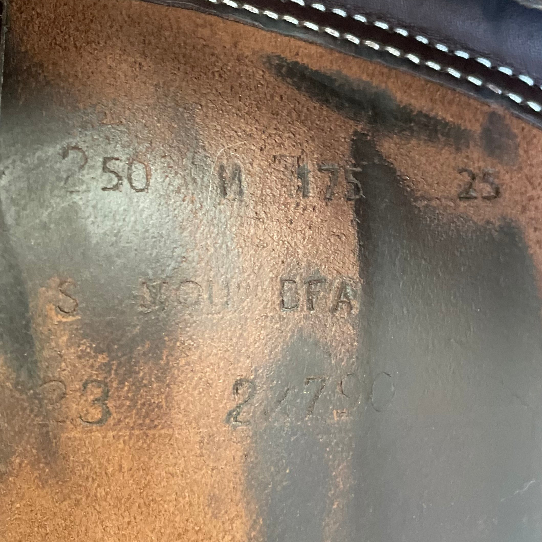 BUTET Premium Saddle M17.5" 2.5