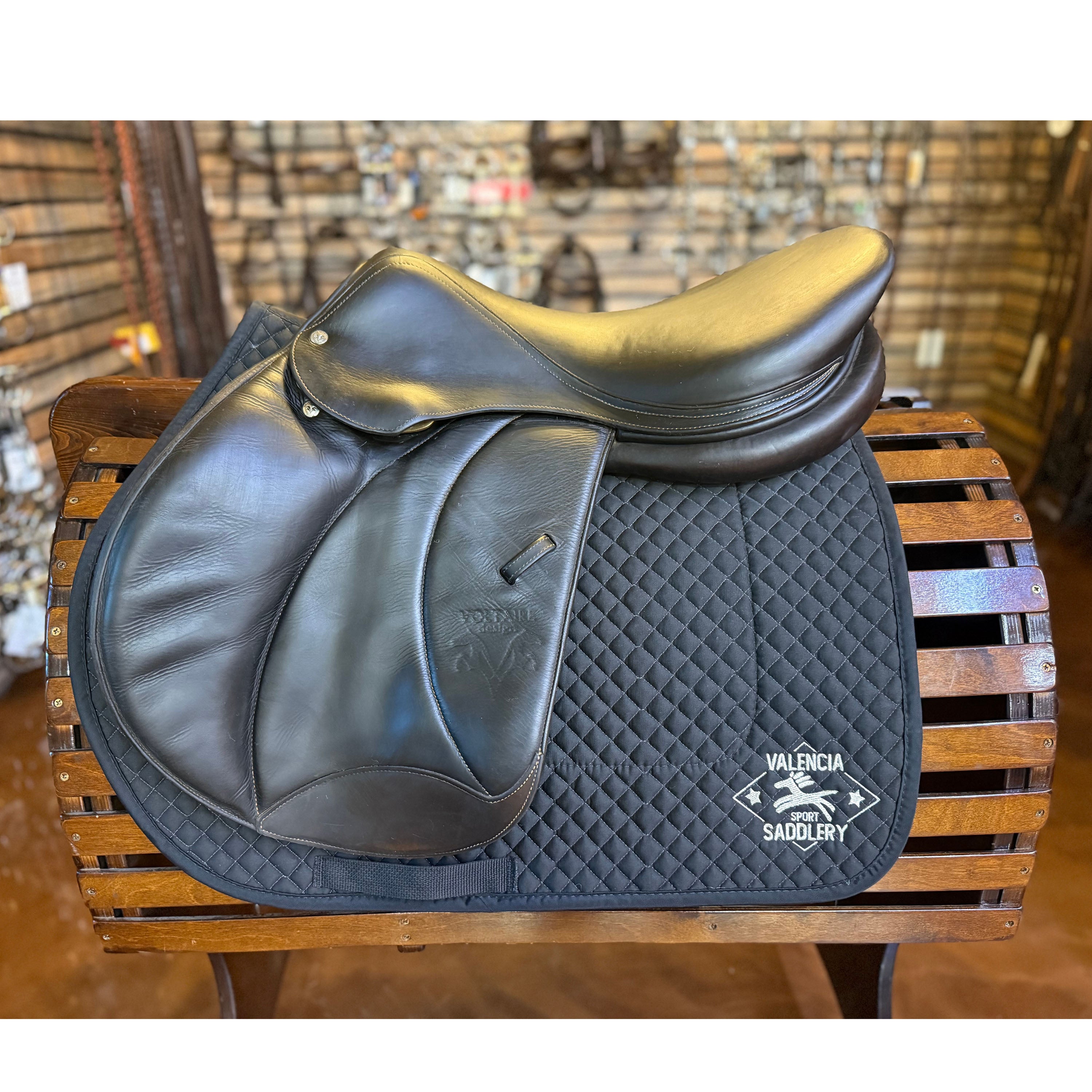 Voltaire Palm Beach saddle 18" 3A