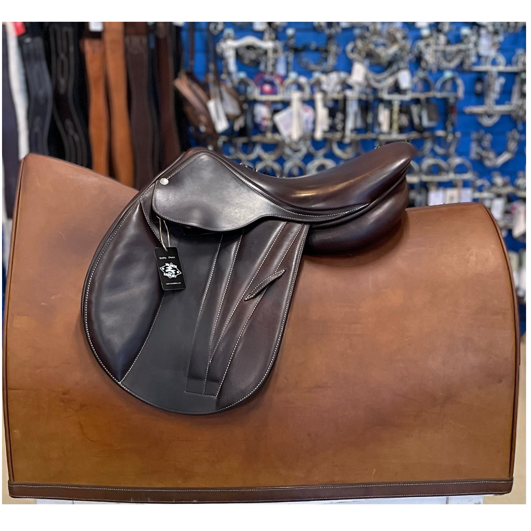Butet Premium Young Rider Saddle P15.5" 1.25