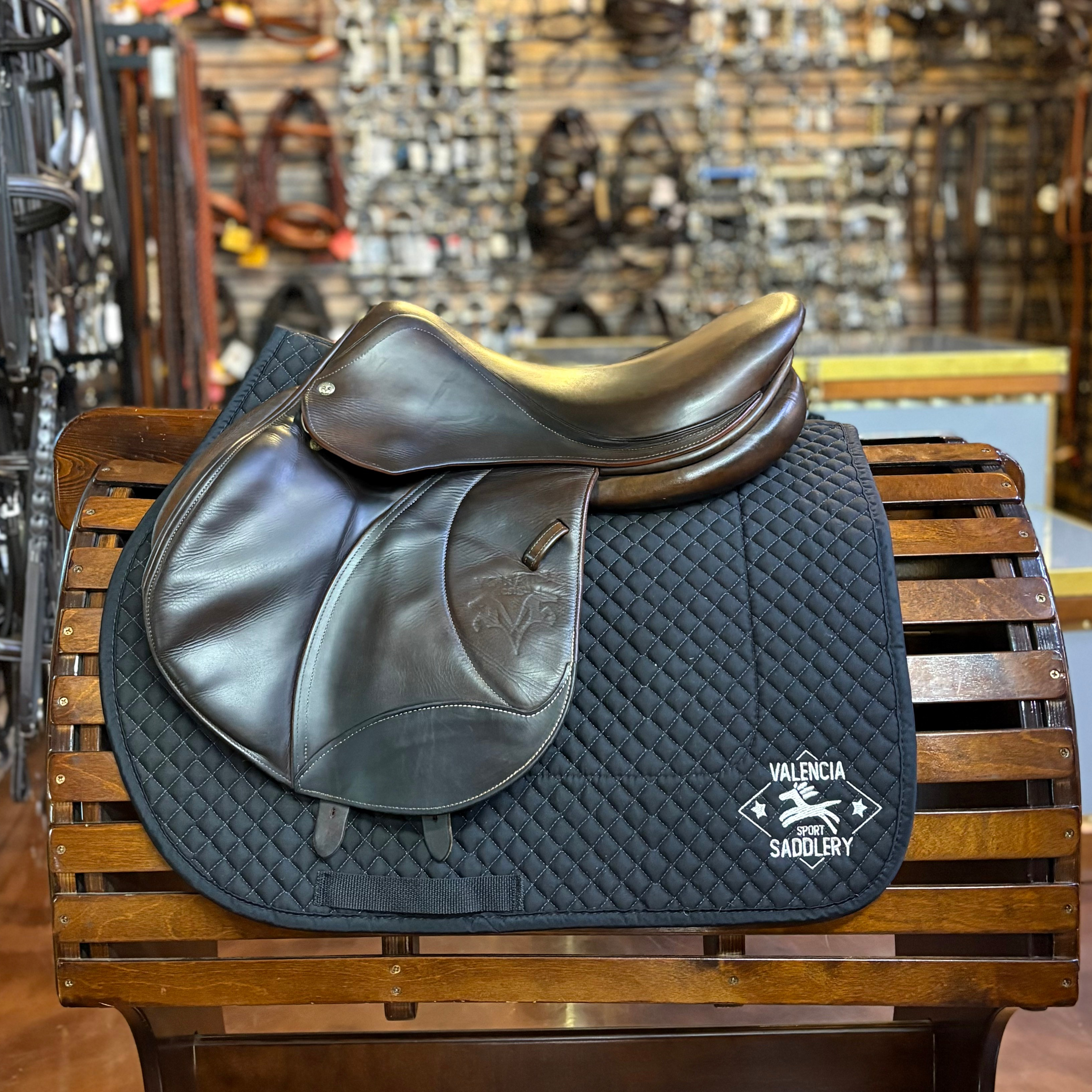 Voltaire Palm Beach Saddle 16.5" 0A