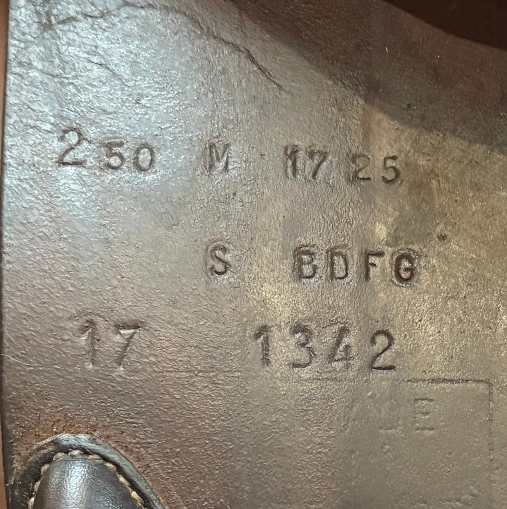 Butet Premium Saddle M17", 2.5