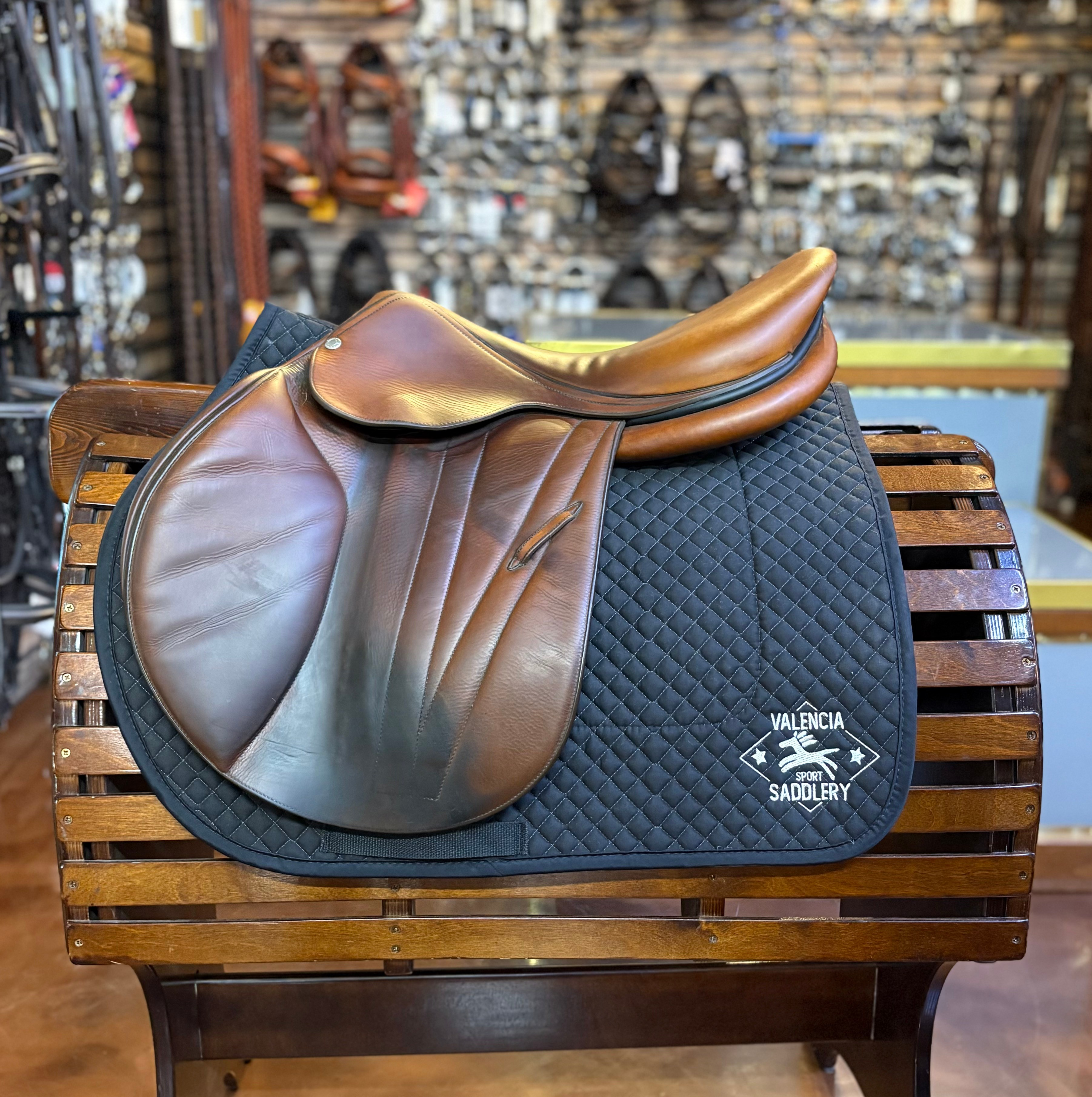 Butet Premium Saddle M17.5", 2.5 Long