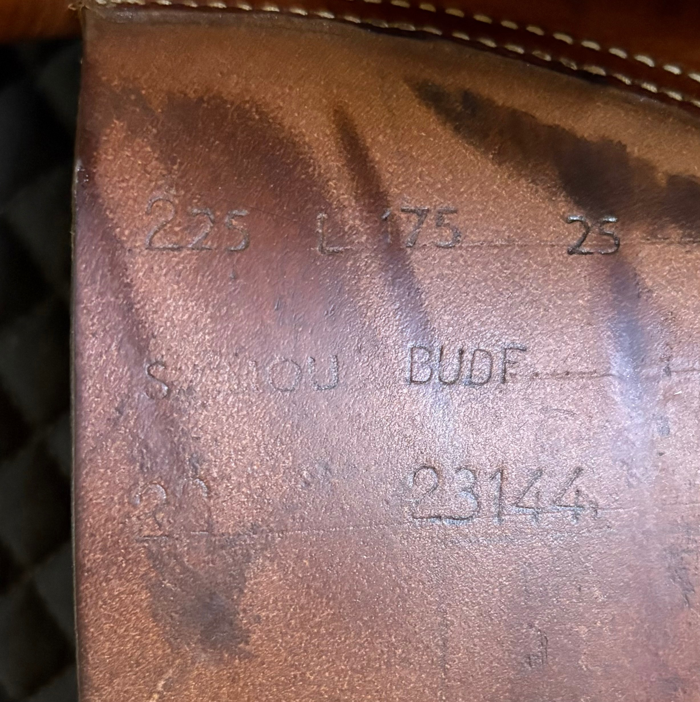 BUTET Premium Saddle L17.5" 2.25