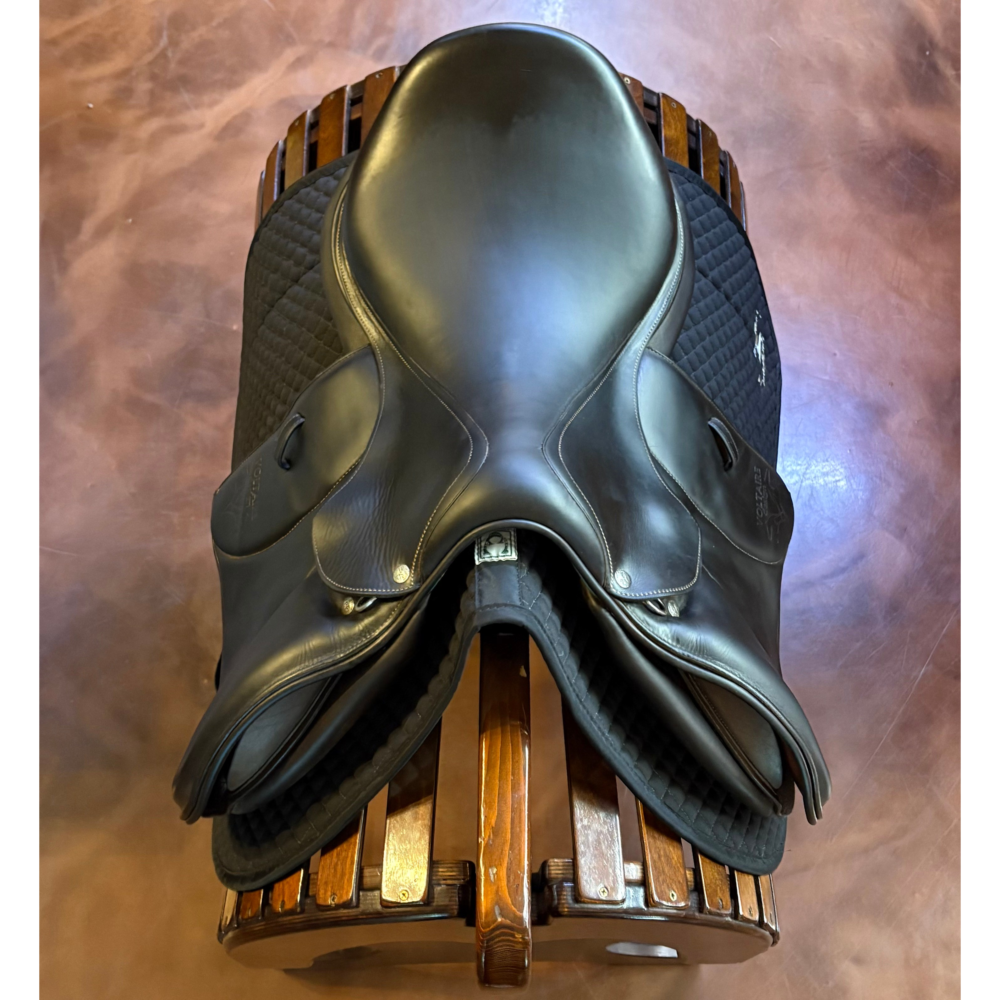 Voltaire Stuttgart saddle 18" 2A