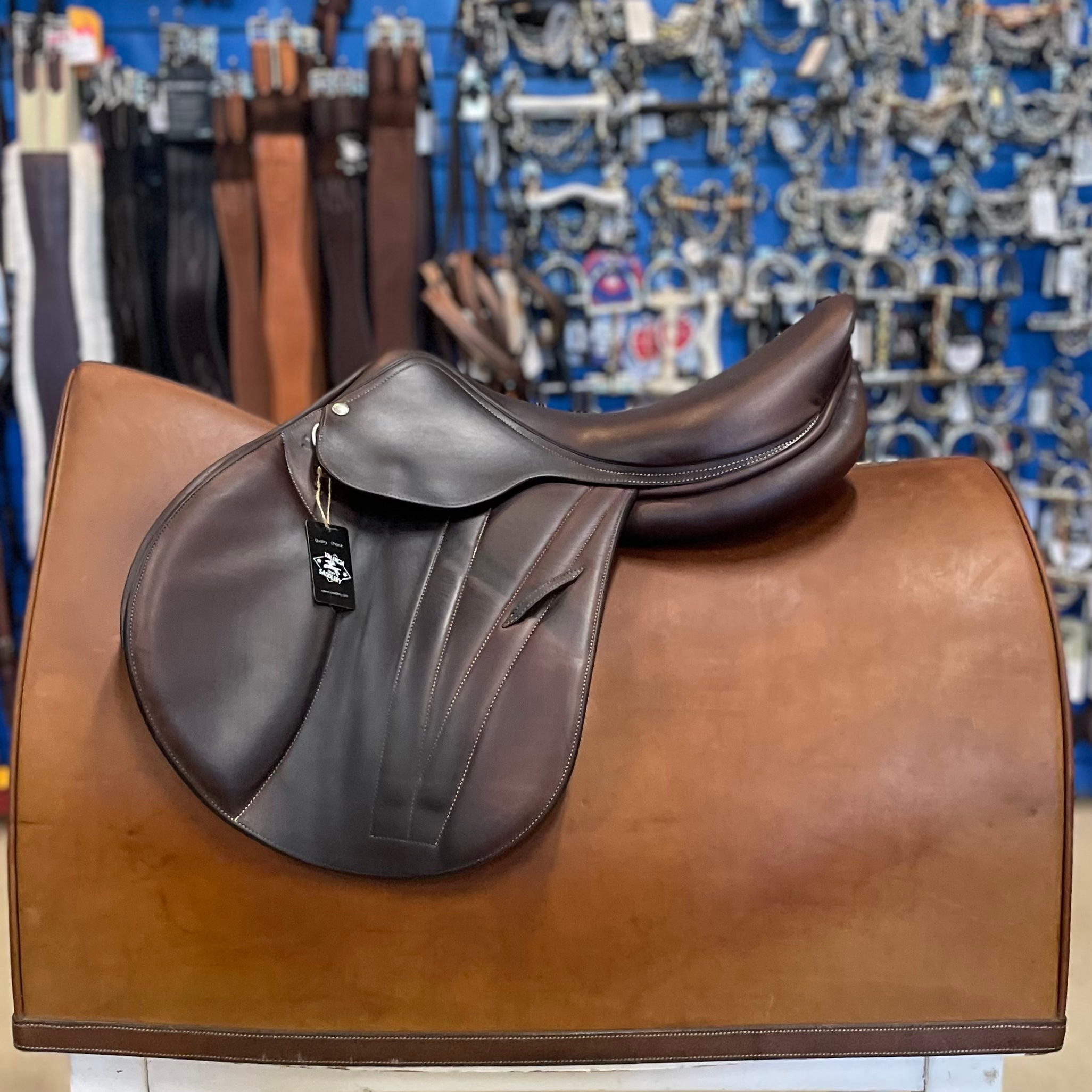 BUTET Premium Saddle M17.5" 2.5