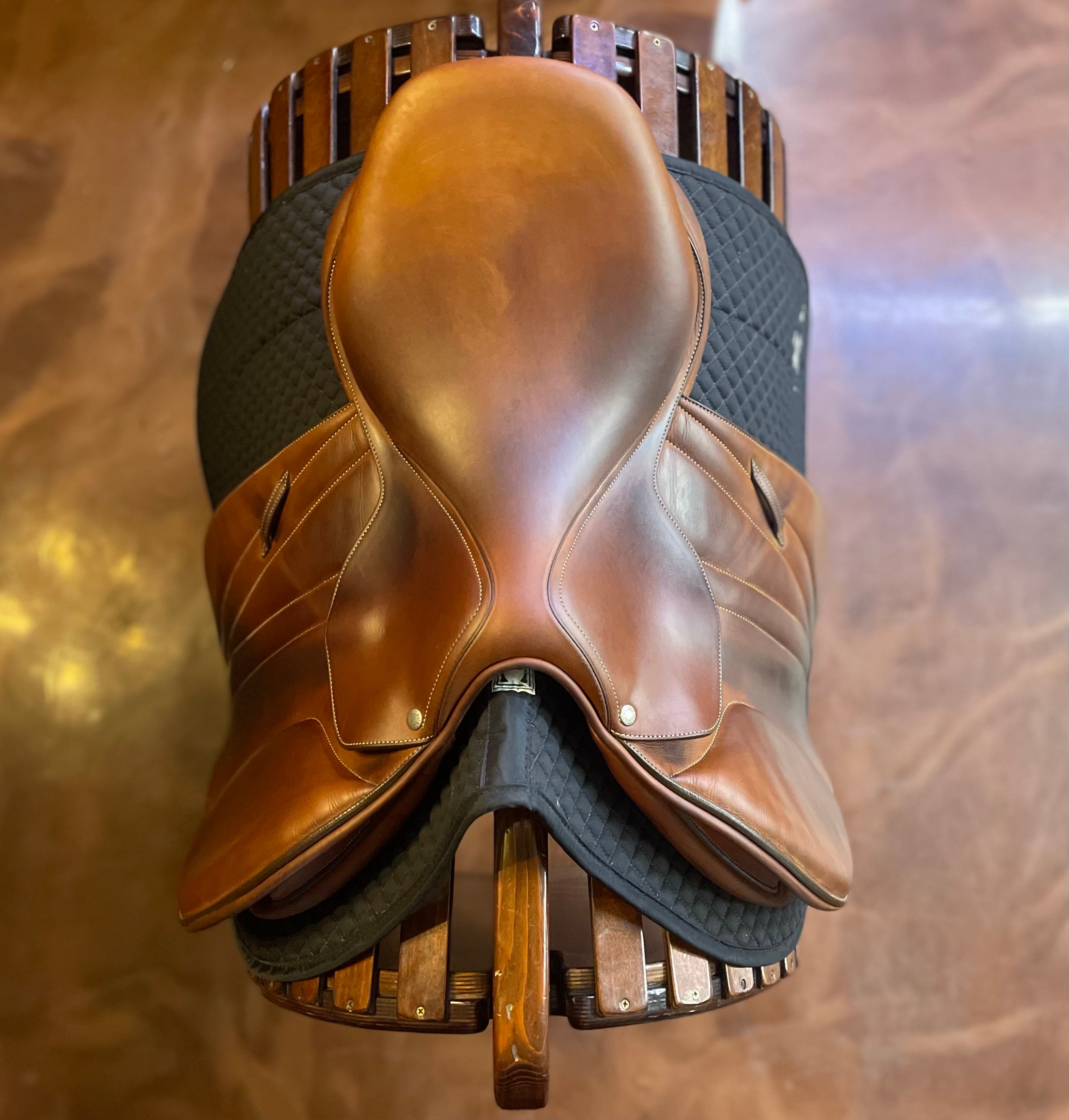 BUTET Premium Saddle L17" 2.25 Long