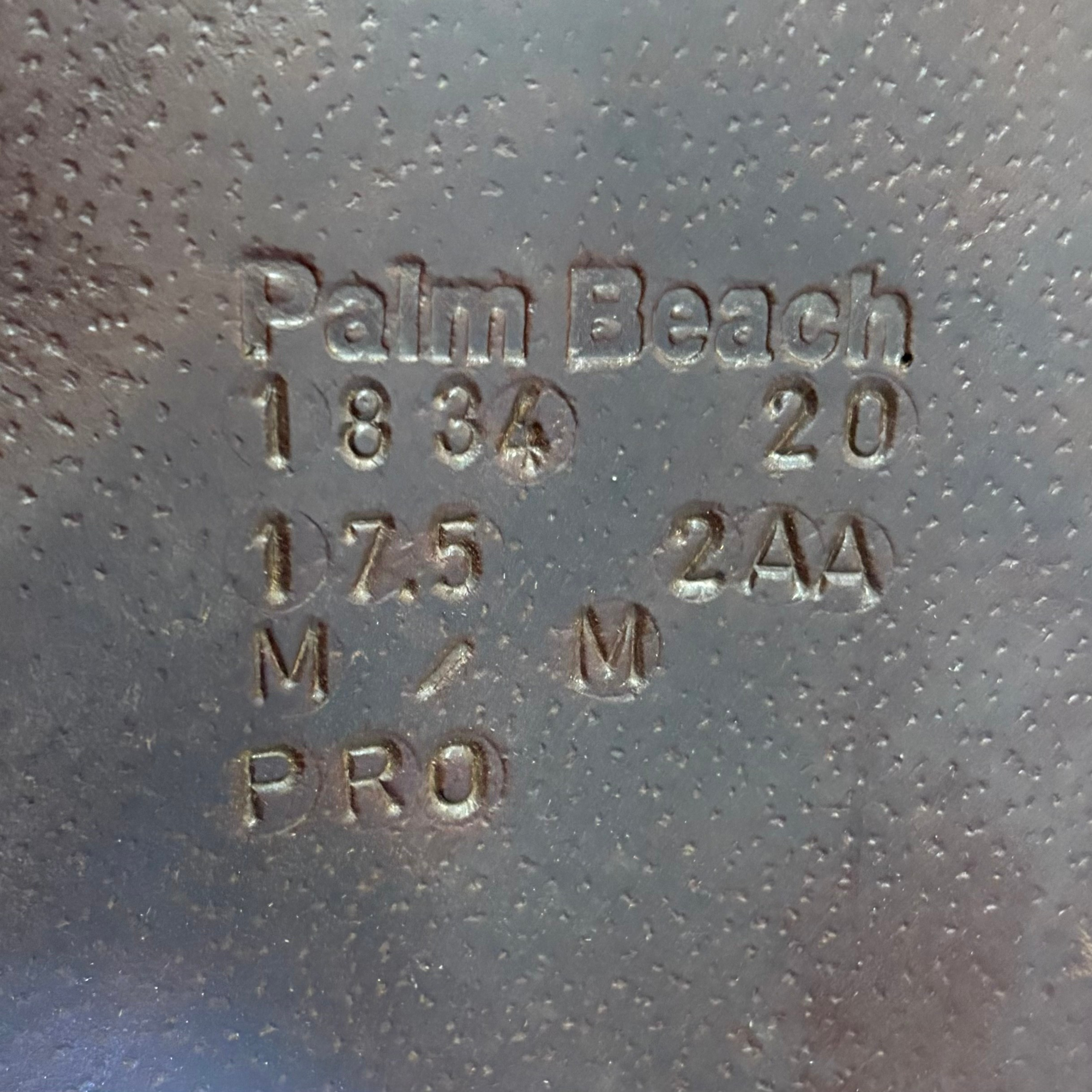 Voltaire Palm Beach saddle 17.5" 2AA