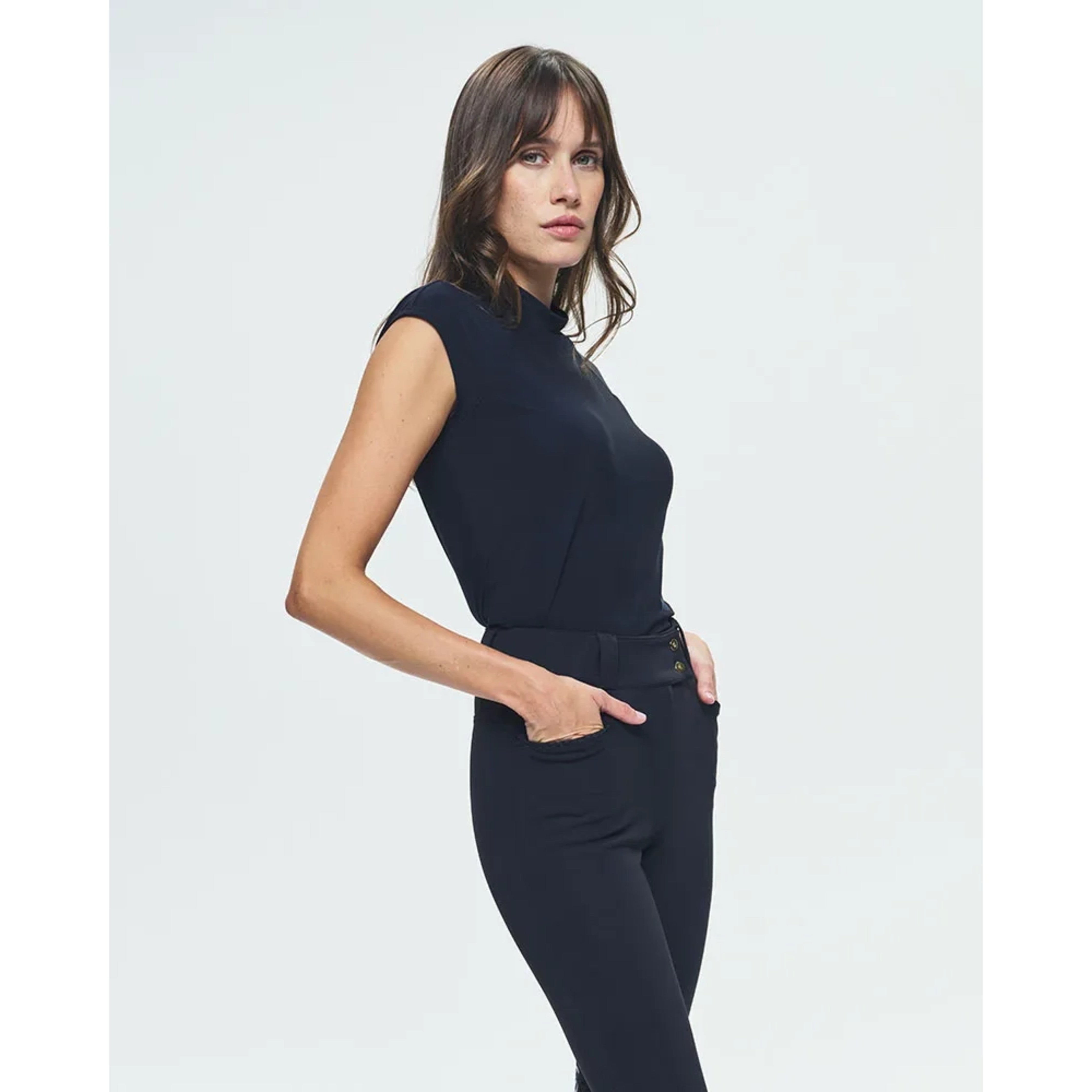 Dada Sport Totem Mock Neck Cap Sleeve