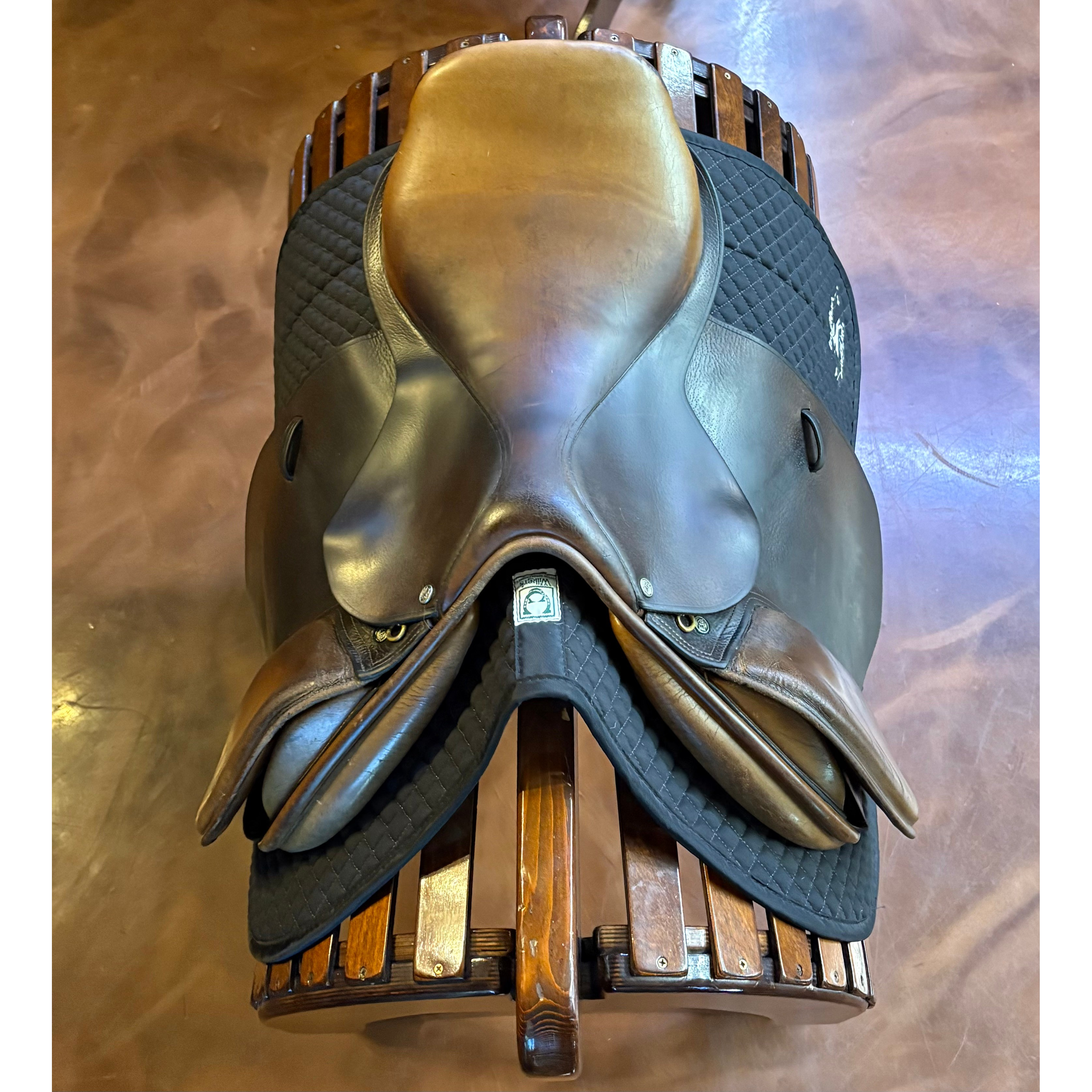 Beval LTD Saddle 16"
