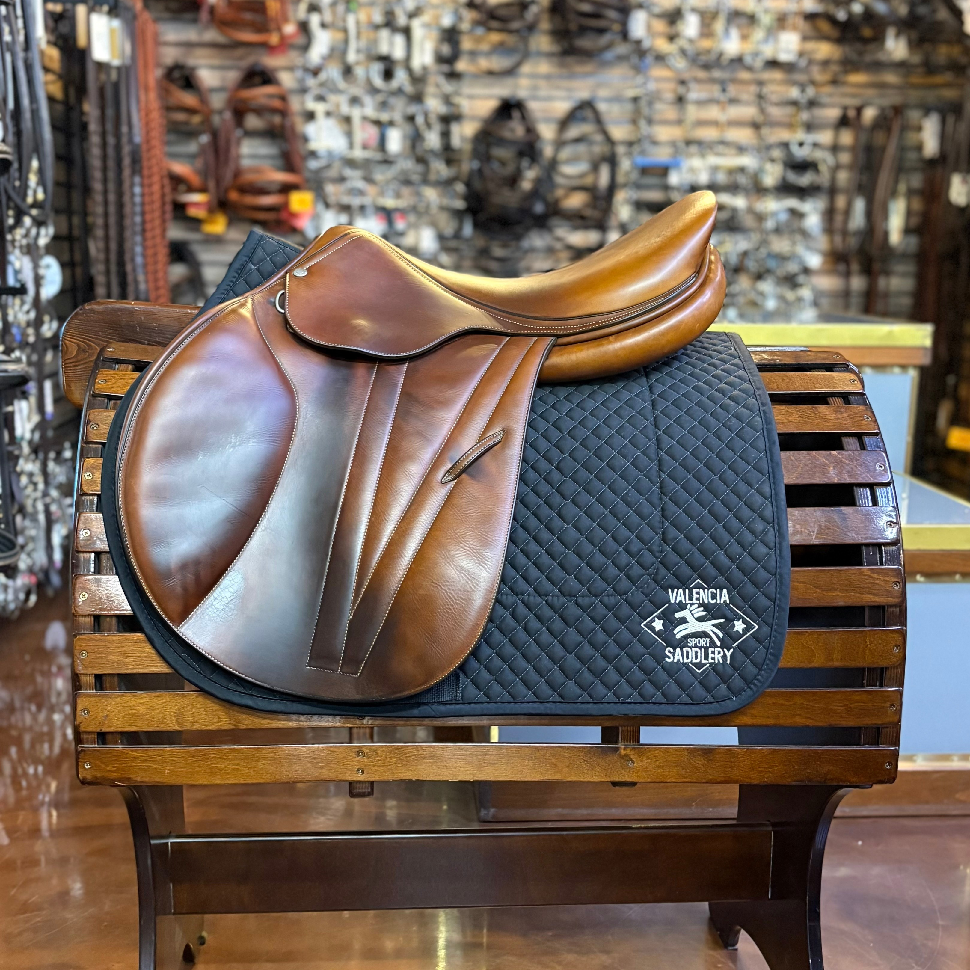 Butet Premium Saddle M17.5" 3 Wide
