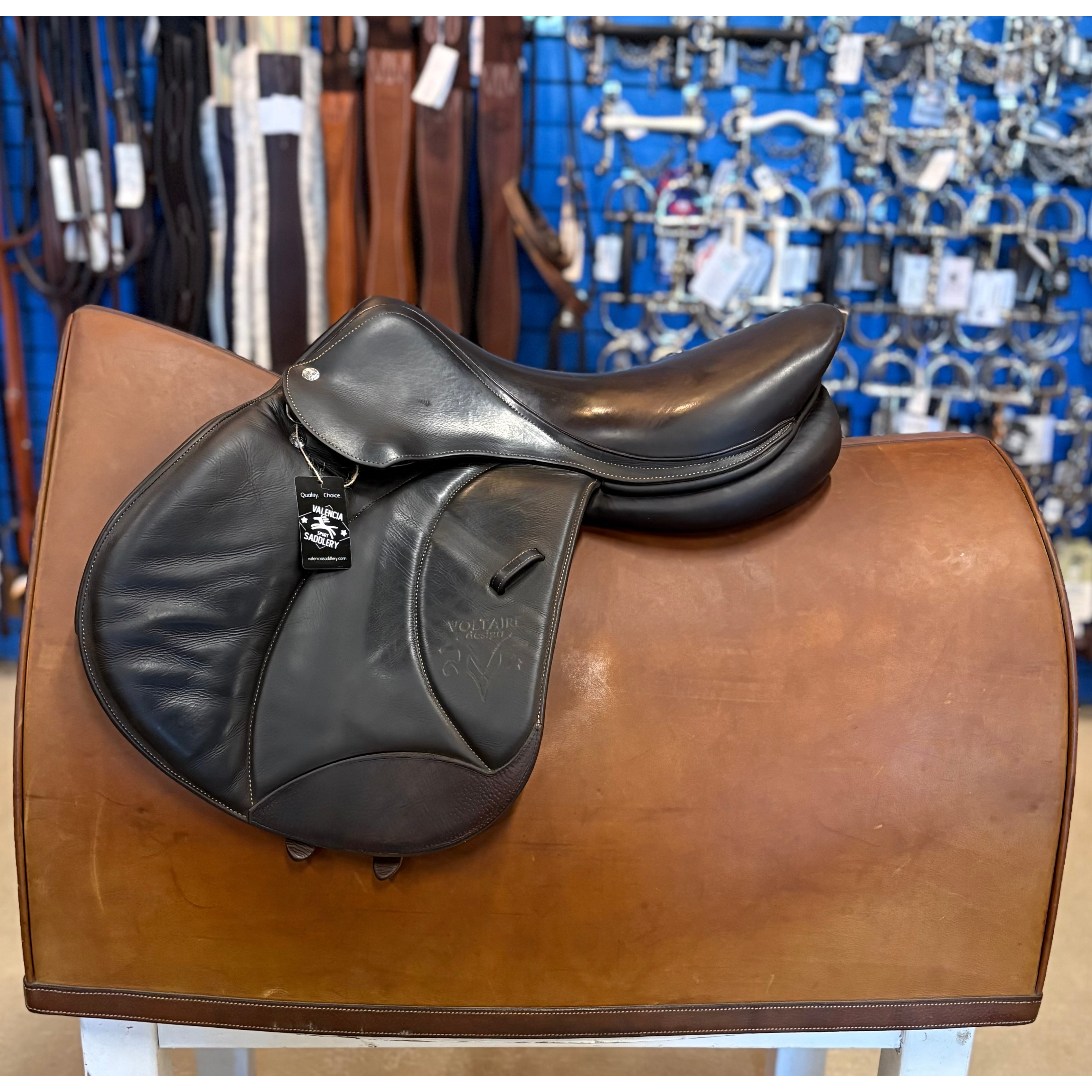 Voltaire Palm Beach saddle 17.5" 2AA