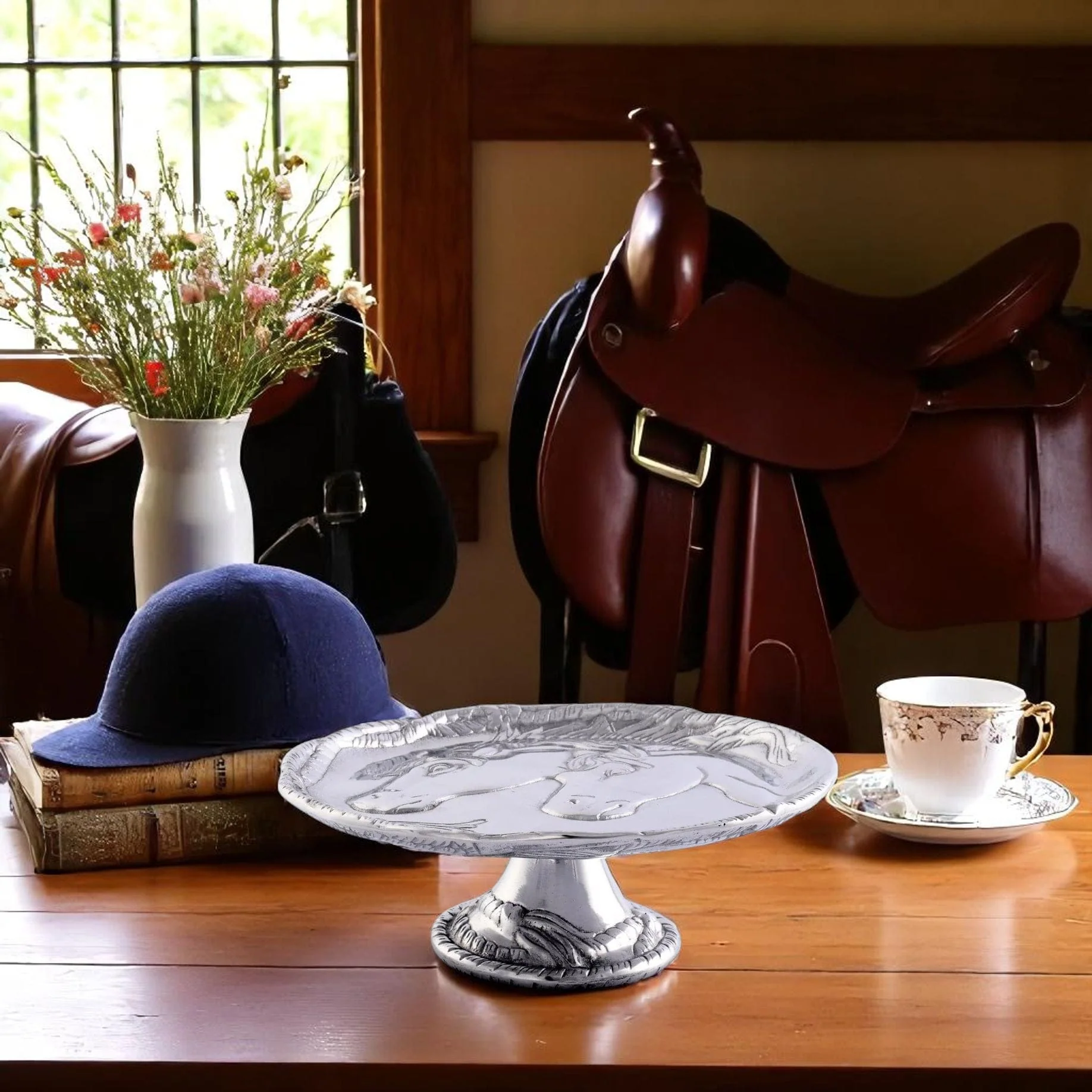 Cast Aluminum Horse Treat Cookie Stand