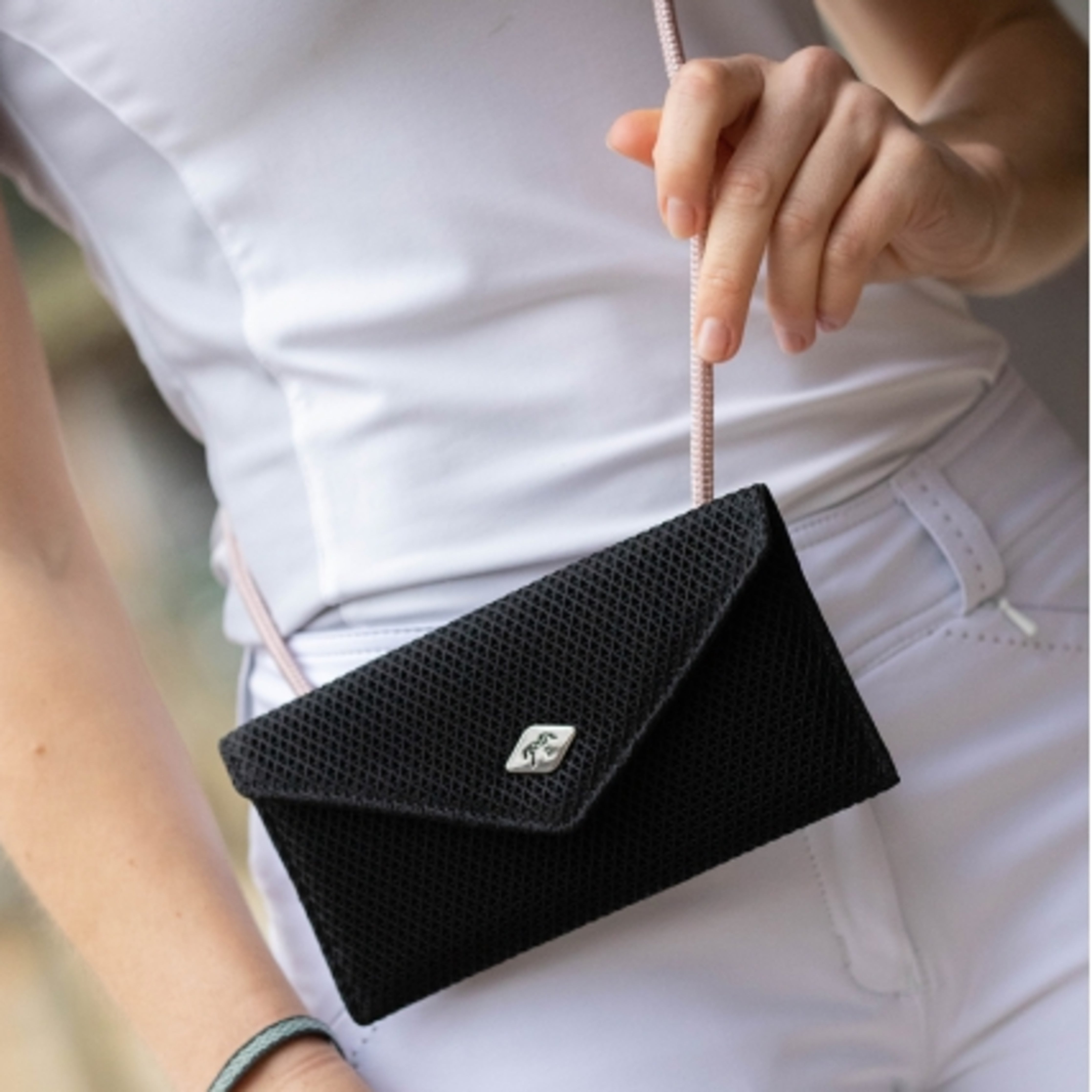 Penelope Phone Pocket-Crossbody