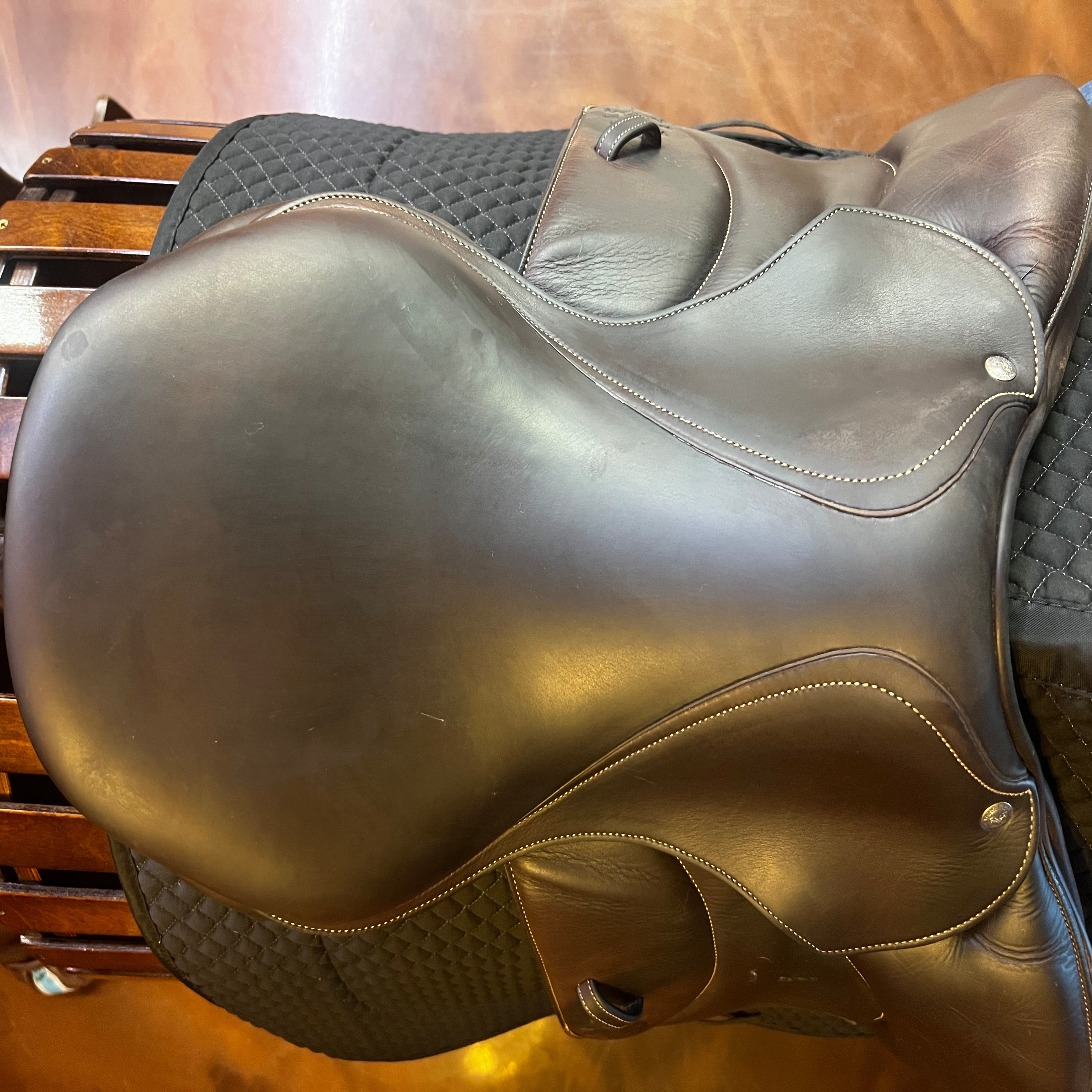 Voltaire Palm Beach saddle 17.5" 2A