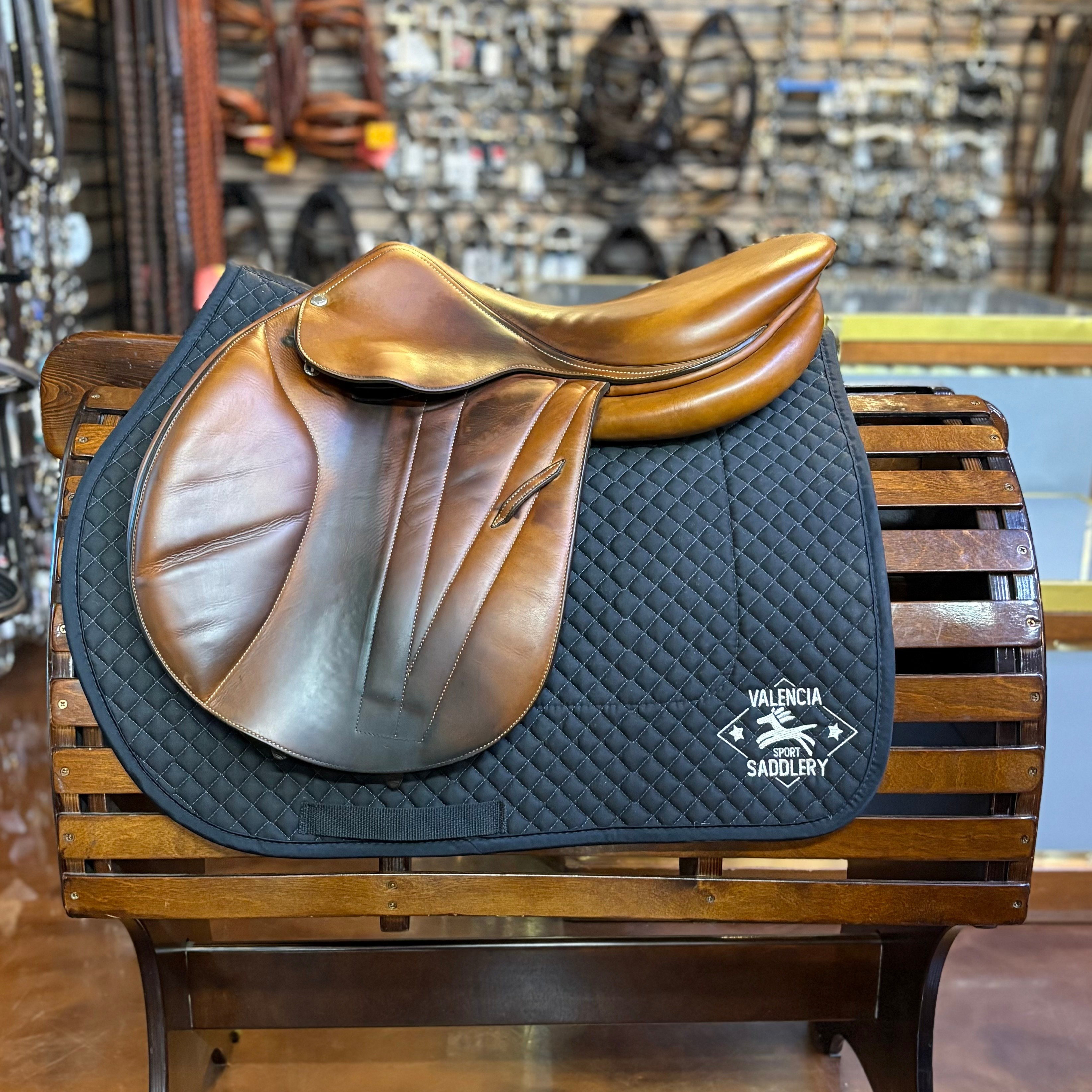 BUTET Saddle Premium P17" 2