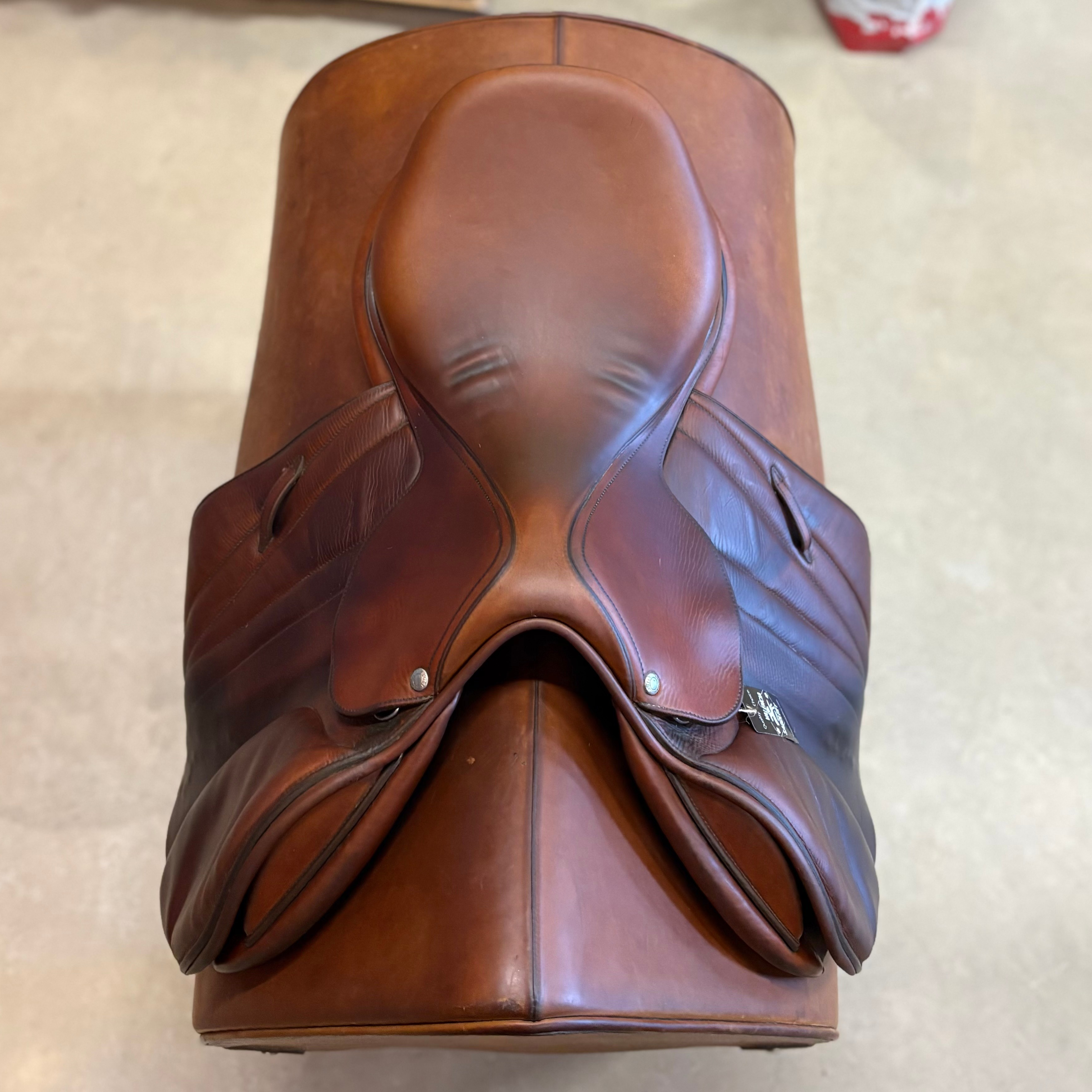 Butet Premium Saddle M17.5", 2.5 Long