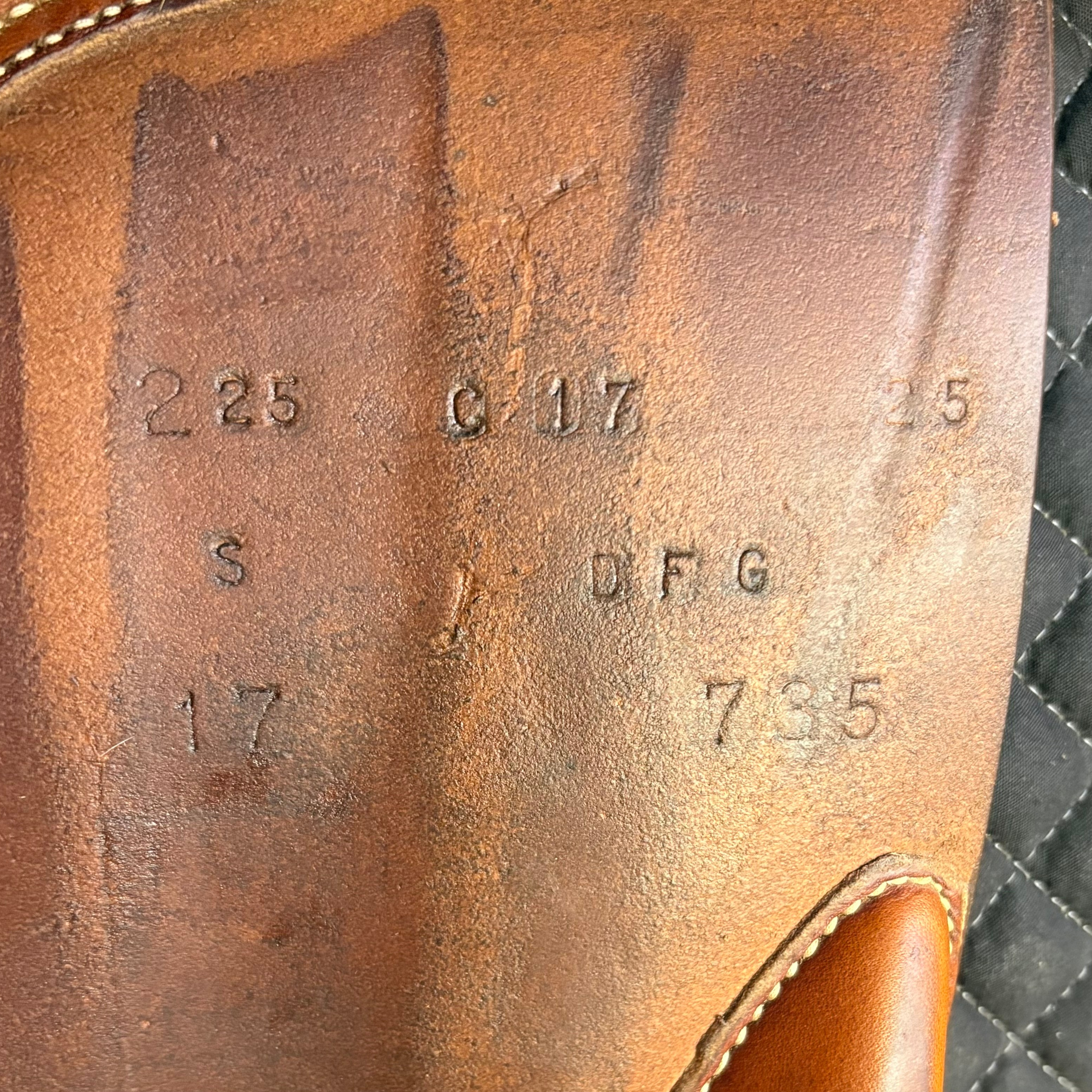 Butet Premium Saddle C17" 2.25