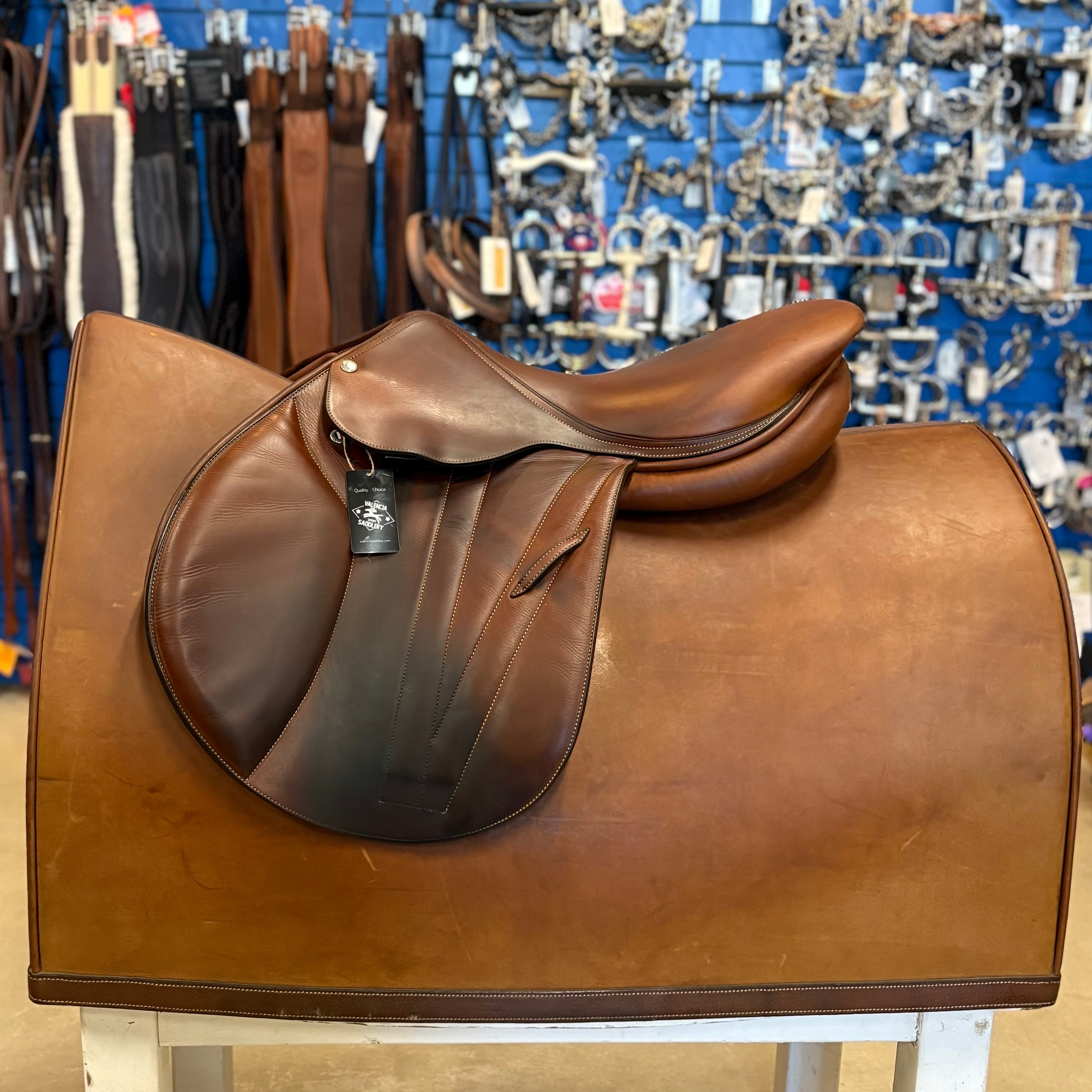 BUTET Premium Saddle P17" 2.25