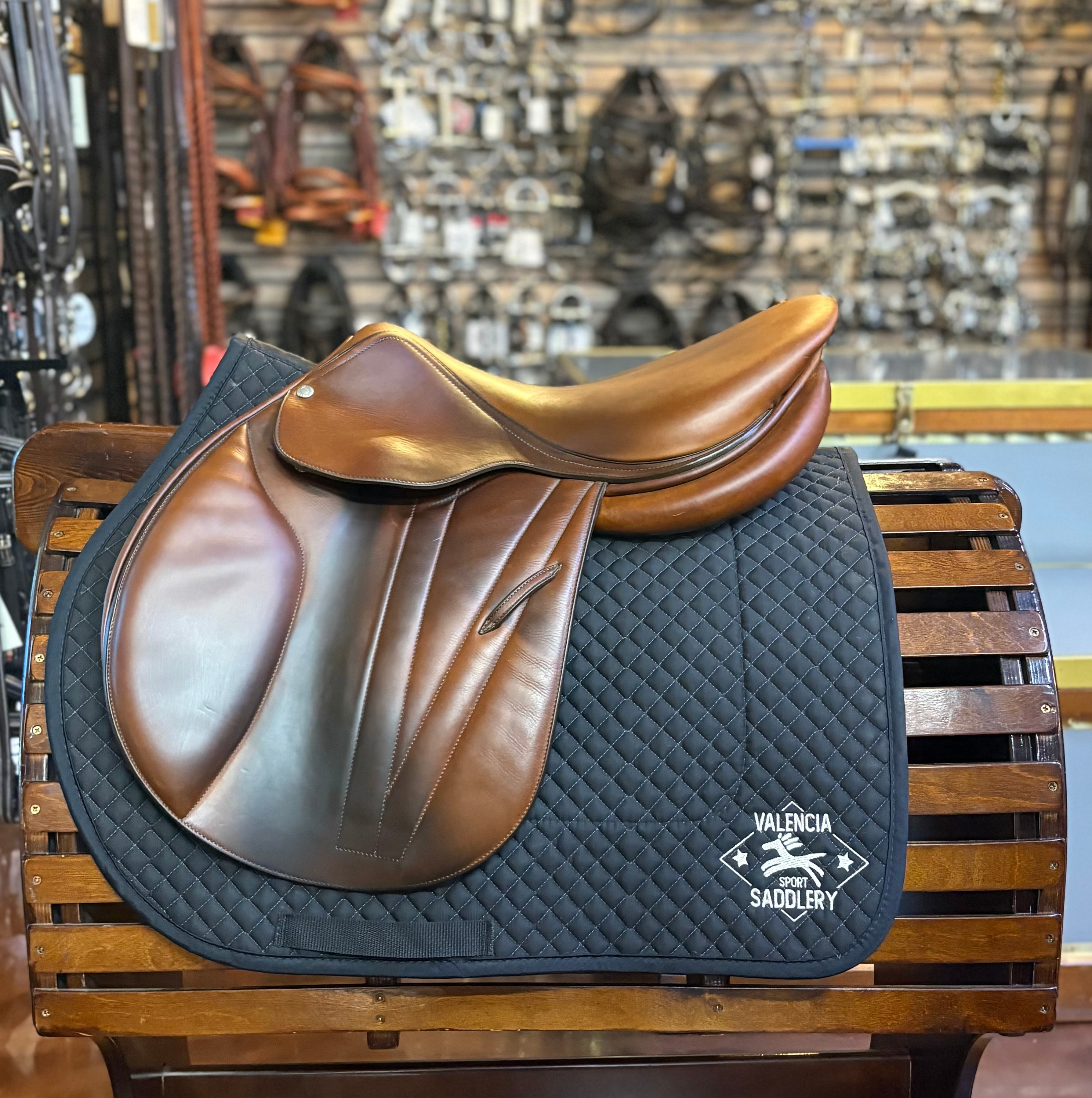 BUTET Premium Saddle L17" 2