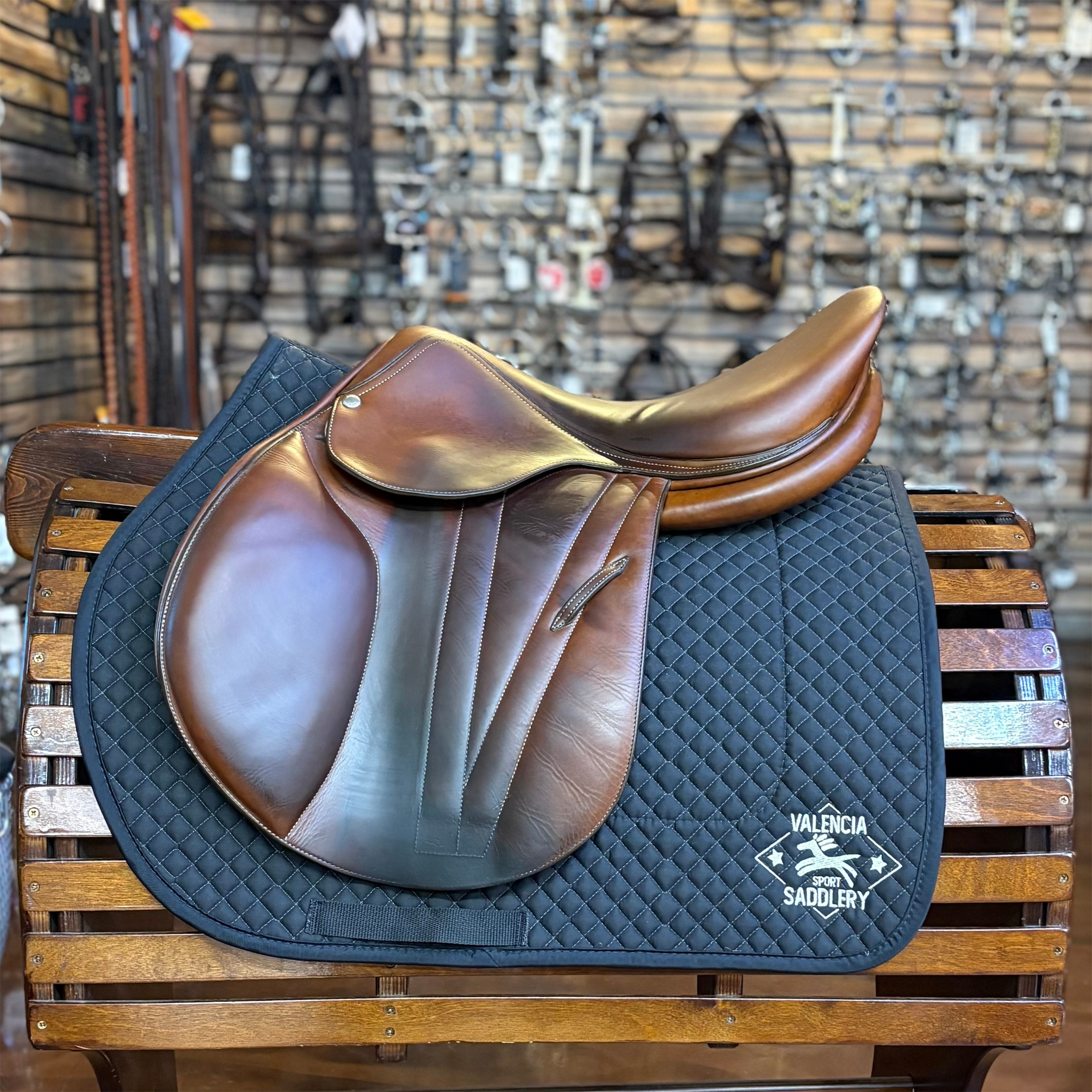 Butet Premium Saddle C17" 2.25