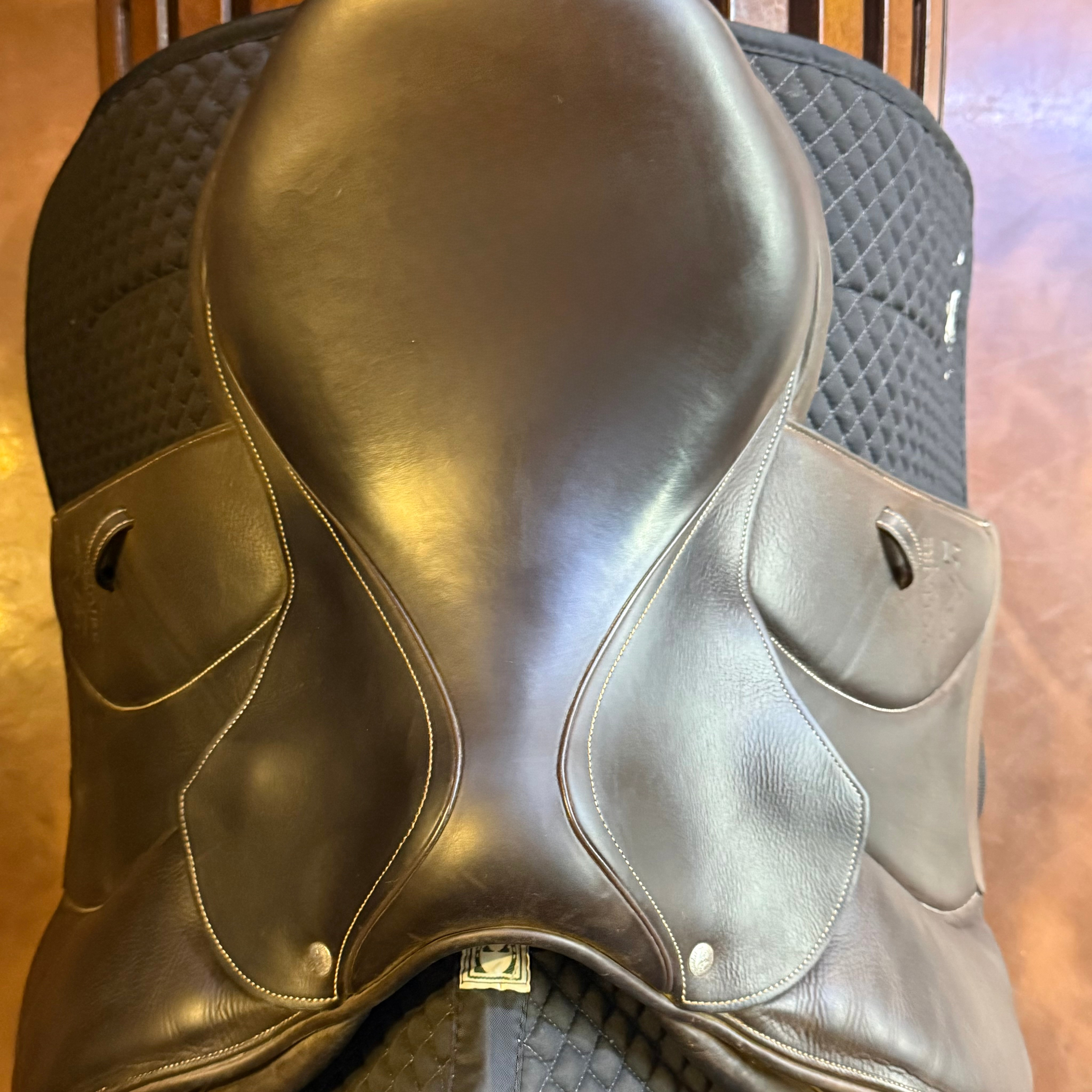 Voltaire Palm Beach saddle 16.5" 2A