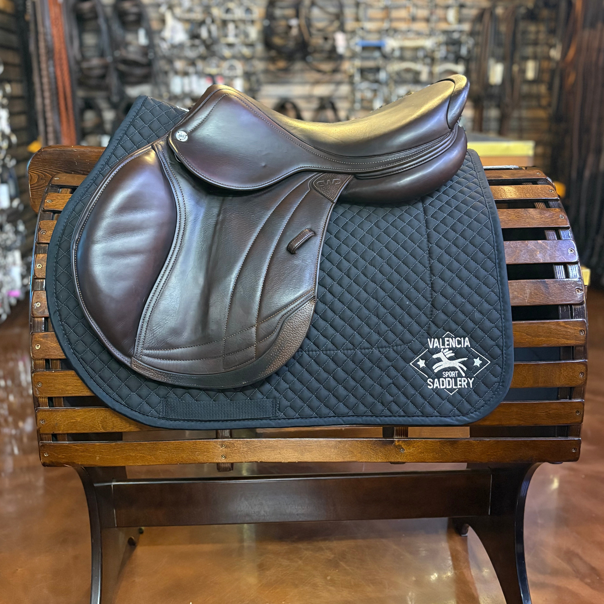 CWD SE38 2gs Hunter Mademoiselle Saddle 17.5" - 2CH