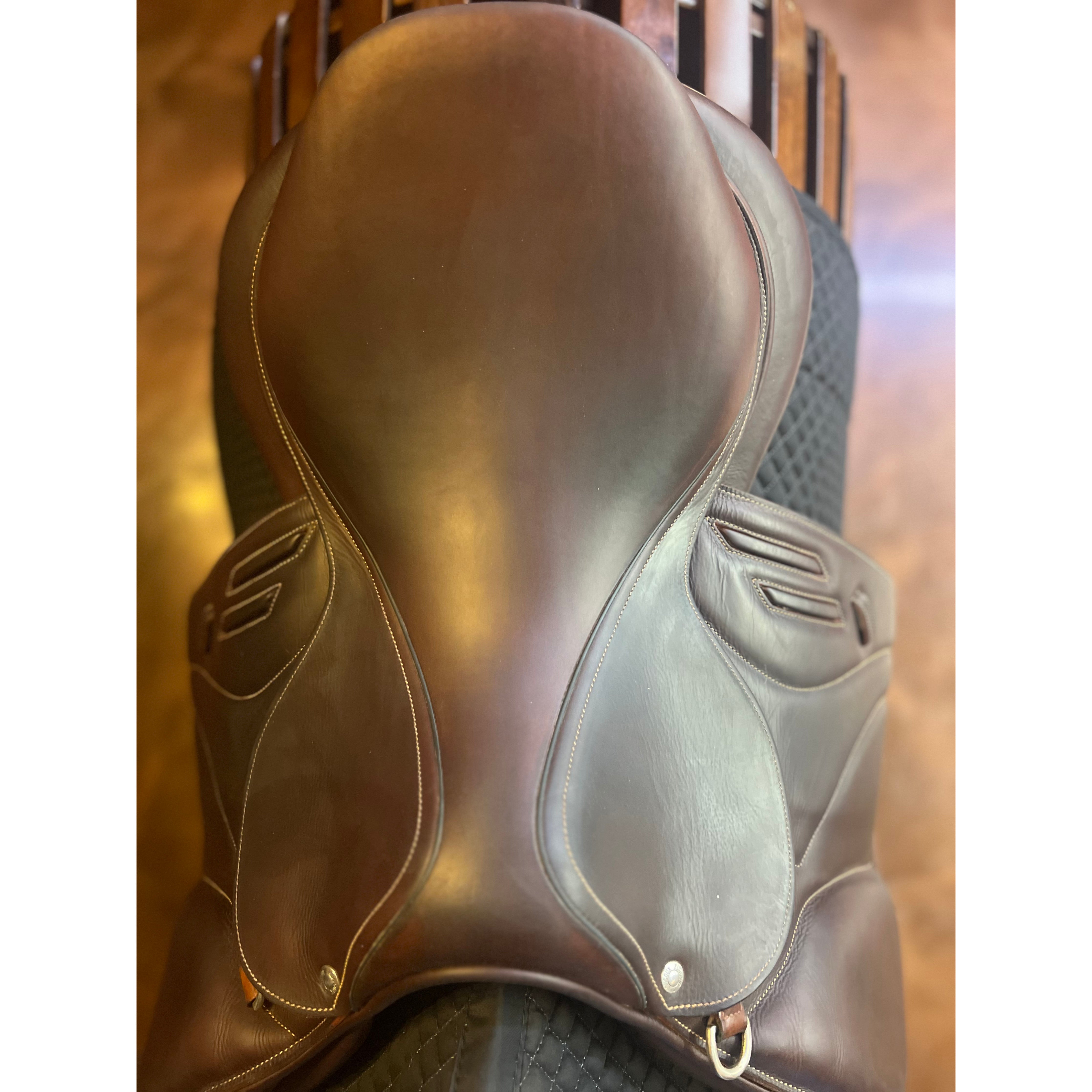 Devoucoux Biarritz Lab Saddle 17.5" 2A