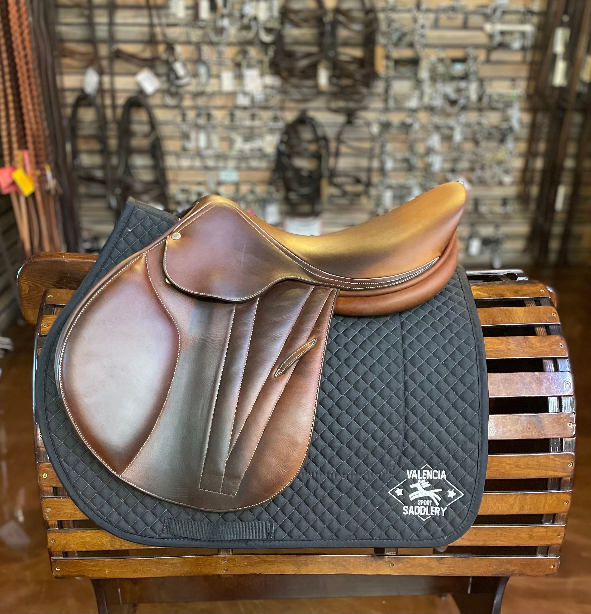 BUTET Premium Saddle M17" 2.5