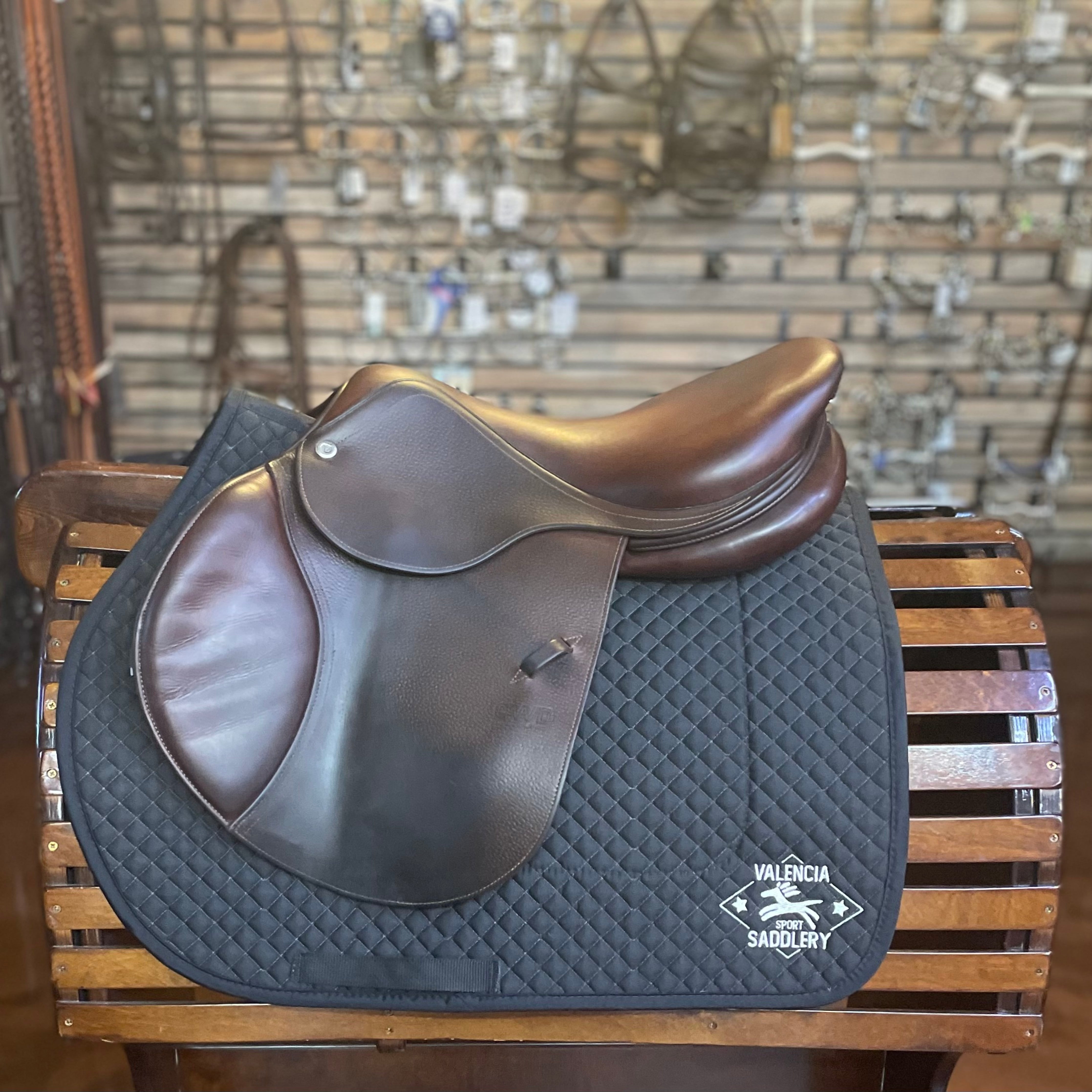 CWD SE01 Saddle 17" - 1C