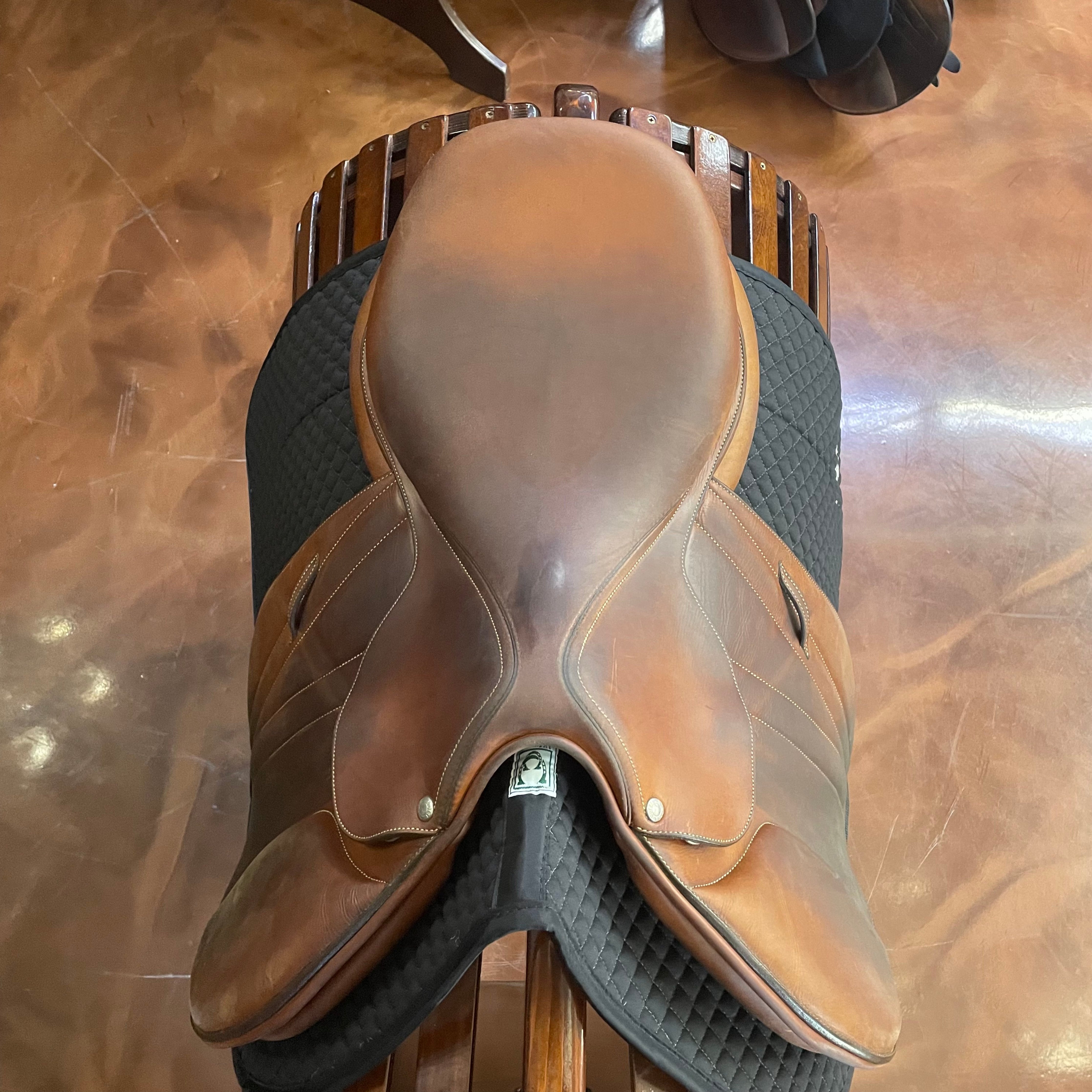 BUTET Premium Balmoral Saddle R17.5" 2.25